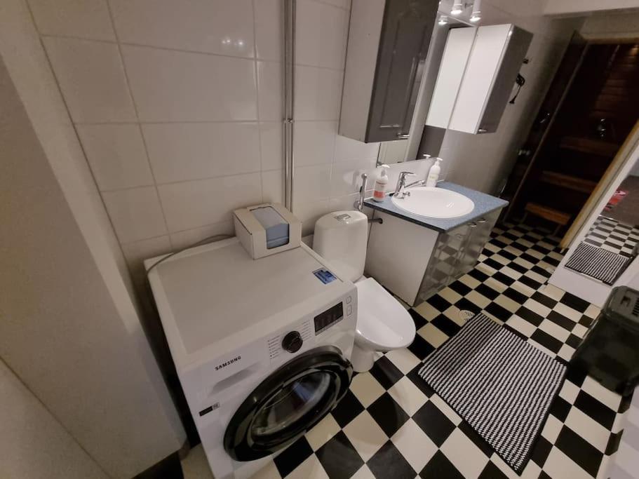 Valoisa Huoneisto Jossa Erinomaiset Vuoteet. Mikkeli Esterno foto