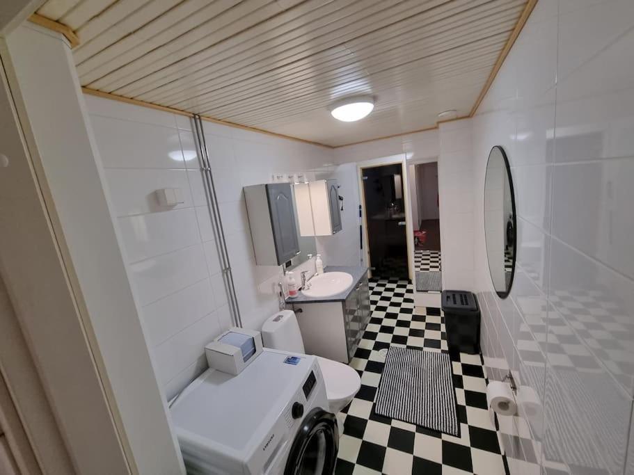 Valoisa Huoneisto Jossa Erinomaiset Vuoteet. Mikkeli Esterno foto